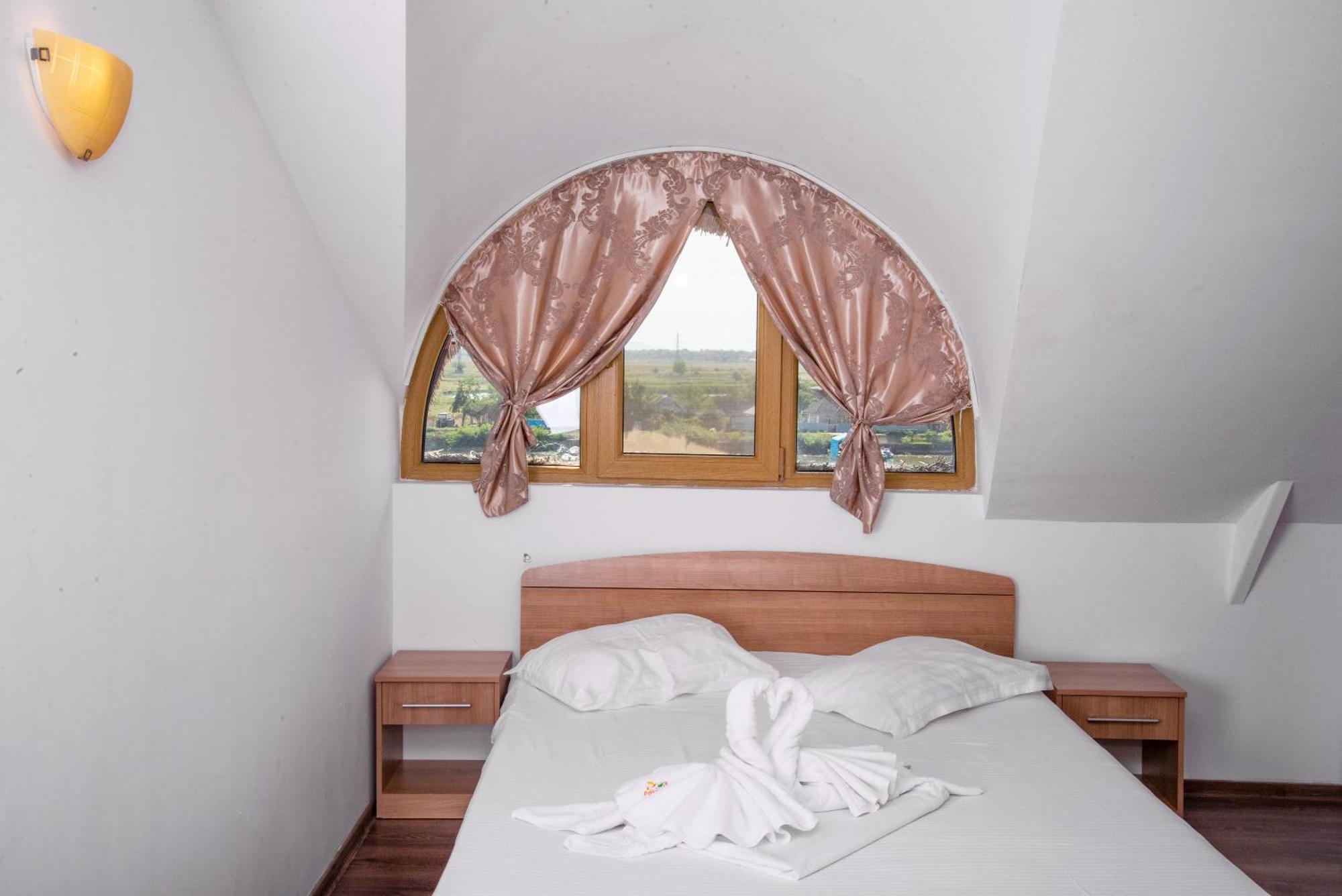 Paradis Hotel Mila Douăzeci şi Trei Esterno foto